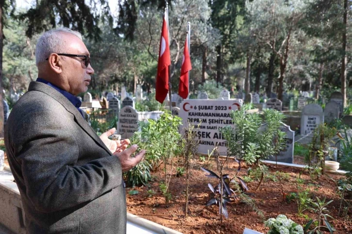 Acılı baba Şimşek: "Deprem bugün gibi, aynı acıyı yaşıyoruz ama bir yerde seviniyorum, yavrularımın cenazesine ulaşabildim"
