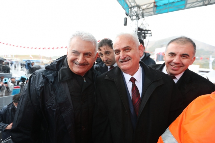 Başbakan Yıldırım benzeriyle buluştu