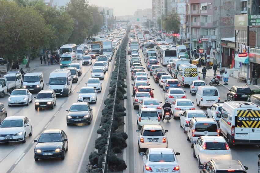 İzmirlinin trafik isyanı