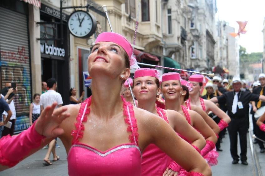 Rio değil İstiklal Caddesi