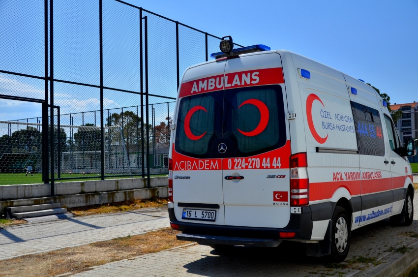 Ambulans tesislerde hazır bekledi