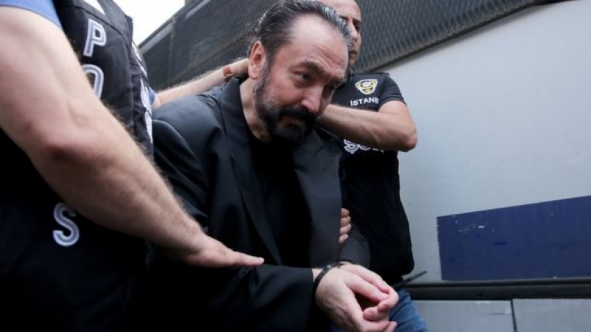 Adnan Oktar'ın eşyaları satışta