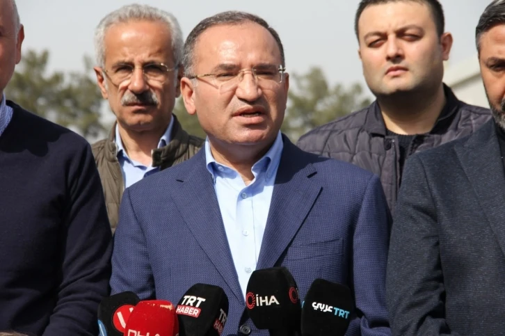 Adalet Bakanı Bozdağ: “Soruşturmalar, ucu kime uzarsa uzasın sonuna kadar gidilecek”
