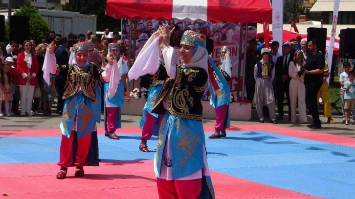 Adana’da 19 Mayıs Atatürk’ü Anma, Gençlik ve Spor Bayramı coşkusu
