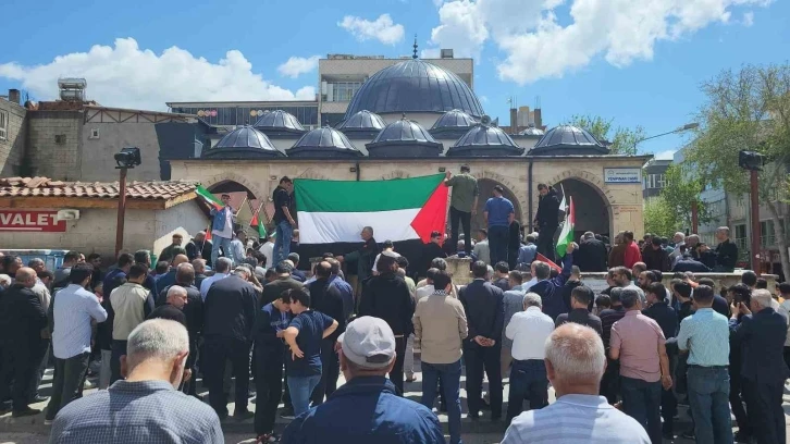 Adıyaman’da İsmail Haniye’nin çocukları ve torunları için gıyabi cenaze namazı kılındı
