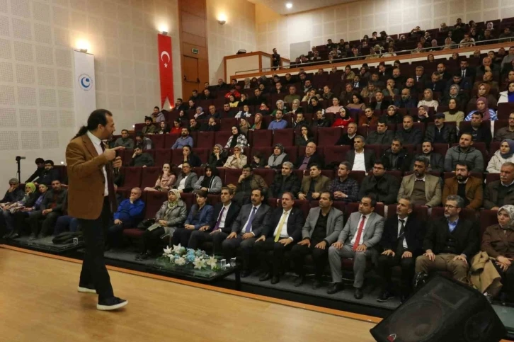 Adıyaman Üniversitesinde öğretmenlere panel düzenlendi
