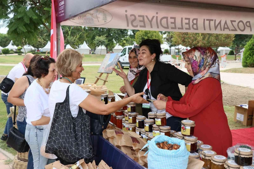 Organik lezzetler standına yoğun ilgi