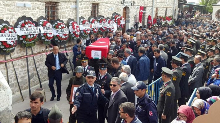 Konya şehidini dualarla son yolculuğuna uğurladı