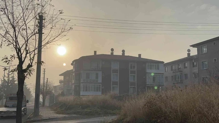 Afyonkarahisar’da sisli hava etkili oldu
