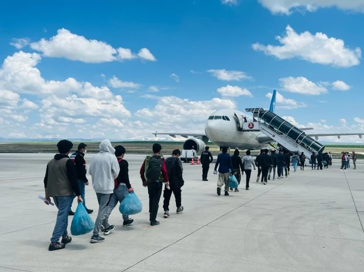 Ağrı’da göçmen kaçakçılığına geçit yok
