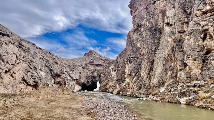 Ağrı’da Kudret Köprüsü manzarasıyla hayran bırakıyor
