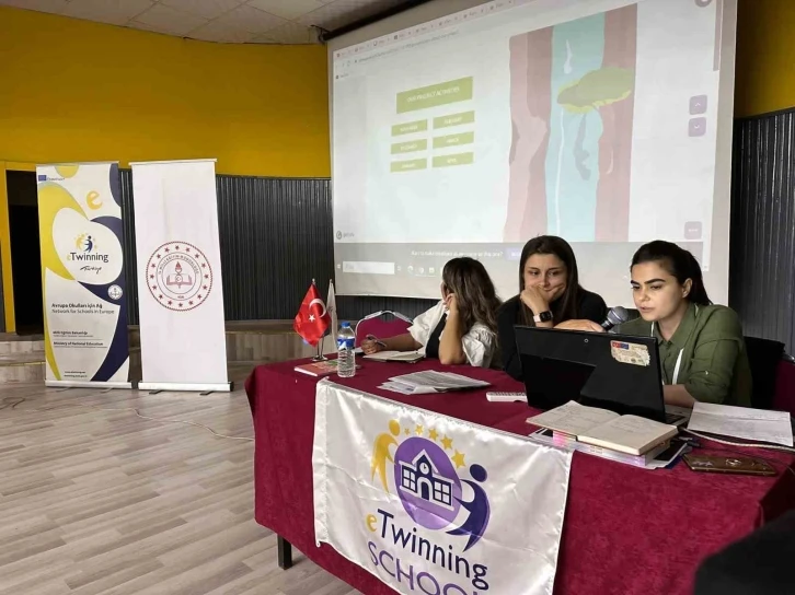 Ağrı’da "eTwinning Bilgilendirme Semineri" düzenlendi
