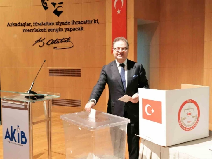 AHKİB’de Başkan Tekin güven tazeledi
