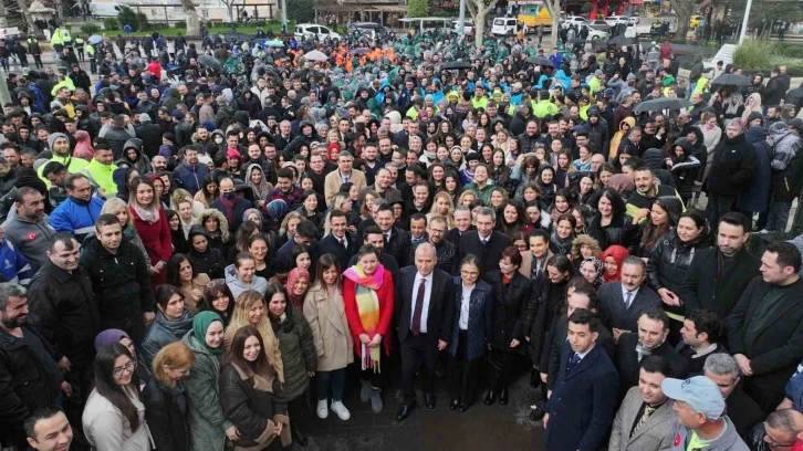 AK Parti’nin Denizli Adayı Osman Zolan yüzlerce kişi tarafından karşılandı
