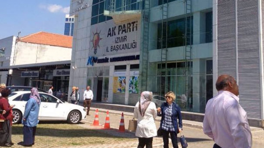 AK Parti binasında zehirli gaz alarmı