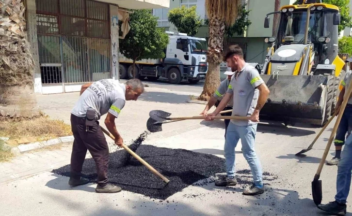 Akdeniz’de yeni yollar açılıyor, kaldırımlar yenileniyor
