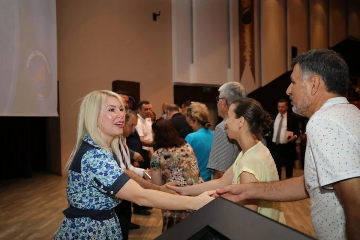 Akdeniz Üniversitesi personeli bayramlaştı
