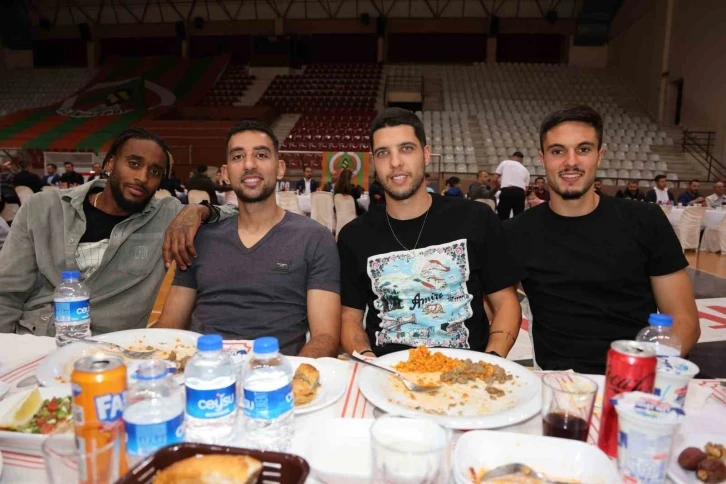 Alanyaspor iftar yemeğinde buluştu
