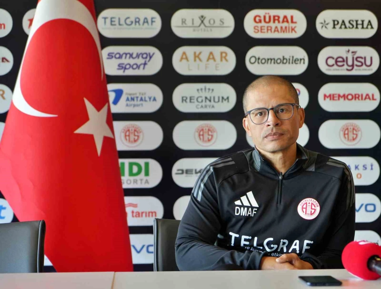 Alex de Souza: “İstediğim oyuncular kadroda yok”