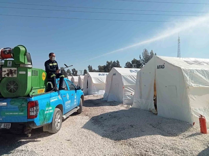 Aliağa Belediyesi'nden Hatay'da ilaçlama ve dezenfeksiyon çalışması