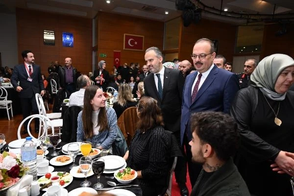 Başkan Alinur Aktaş, iftarda şehit aileleri ve gazilerle bir araya geldi