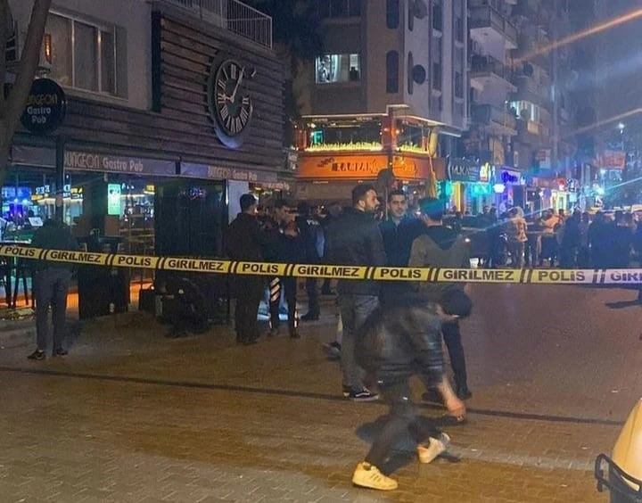 Alkol etkisiyle "Neden baktın" diyerek kafasına sıkmış
