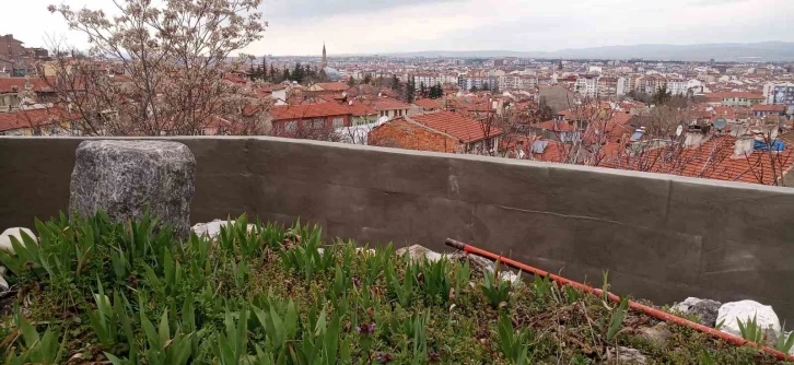 Alperen komutanlarından Arap Baba’nın kabri şerifi için başlatılan düzenleme çalışmaları tamamlandı
