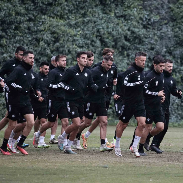 Altay’da oyuncular antrenmana çıkmadı
