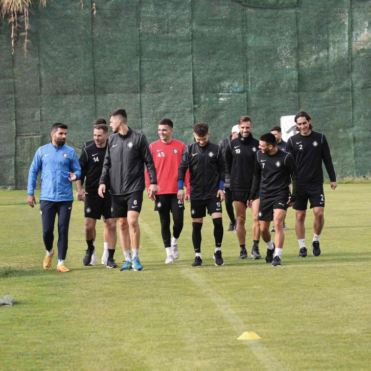 Altay, deplasmanda zor kaybediyor
