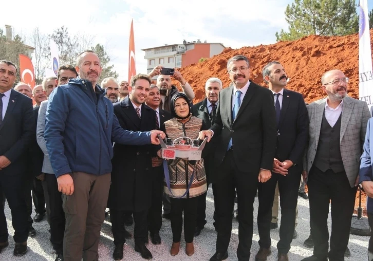 Altıntaş’ta yeni kaymakamlık hizmet binasının temeli törenle atıldı
