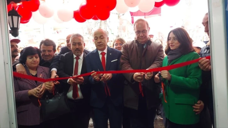 Amasra’da Başkan Çakır’ın seçim ofisi açıldı
