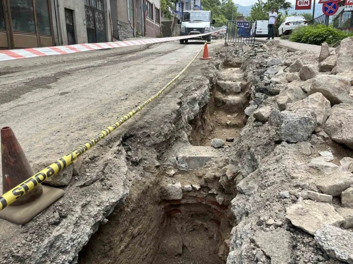 Amasra’daki doğal gaz kazılarında tarihi yapılara rastlandı
