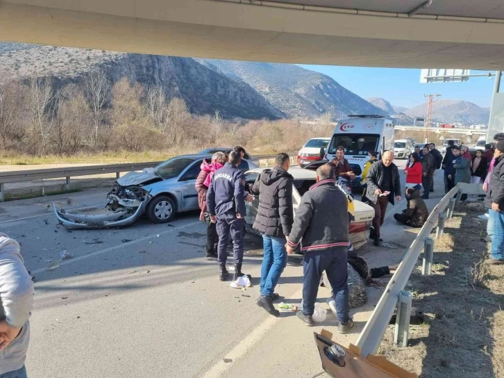 Amasya'da trafik kazası! 5 kişi yaralandı 