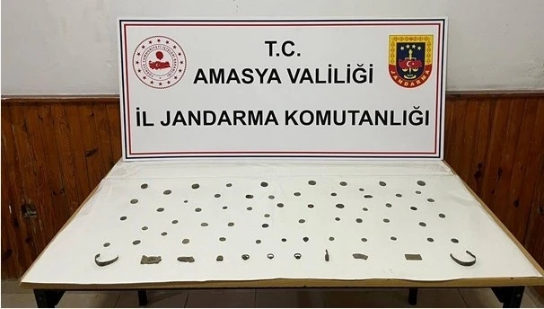 Amasya’da Roma dönemine ait 68 tarihi eser ele geçirildi
