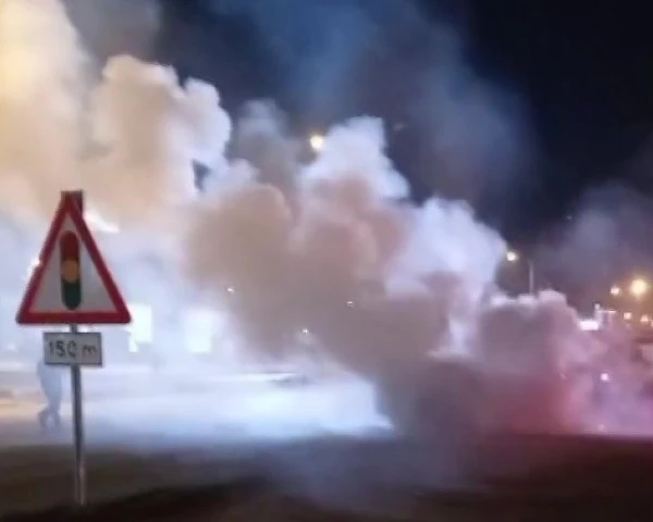 Amasya’da seyir halindeki otomobil alev topuna döndü
