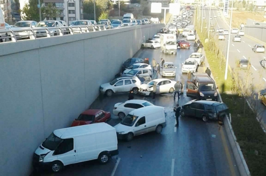 20 araç birbirine girdi! Bakın neden?