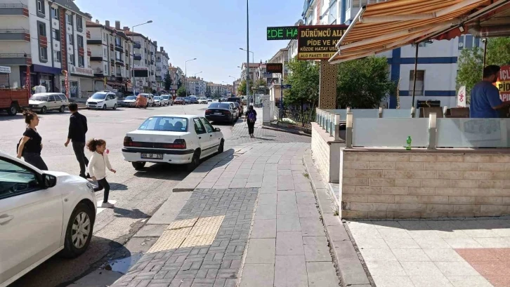 Anahtarı üzerindeki otomobili saniyeler içerisinde çalıp kayıplara karıştı
