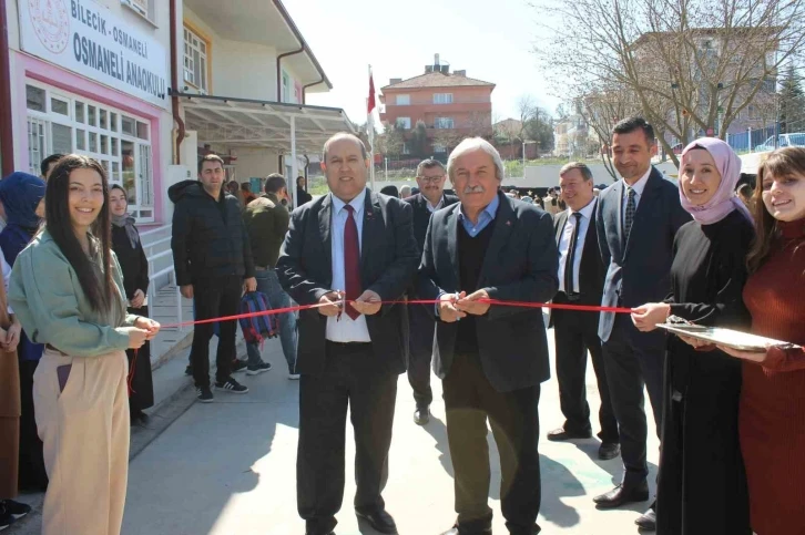 Anaokulu öğrencilerin hazırladığı açık hava sergisi
