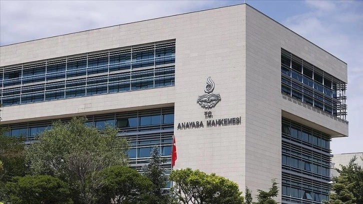 Anayasa Mahkemesinden 7145 ve 7333 sayılı kanunlara kısmi iptal