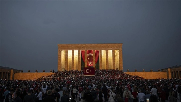 Anıtkabir'de Cumhuriyet'in 100. yıl dönümü coşkusu