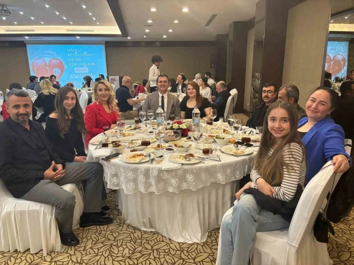 ANKA hekimleri Tıp Bayramı’nda yemekte bir araya geldi
