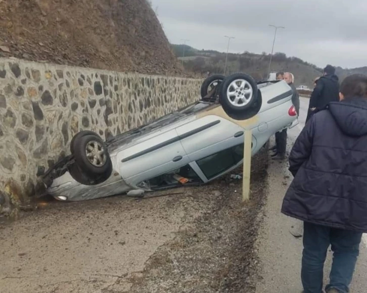 Ankara’da otomobil takla attı: 3 yaralı
