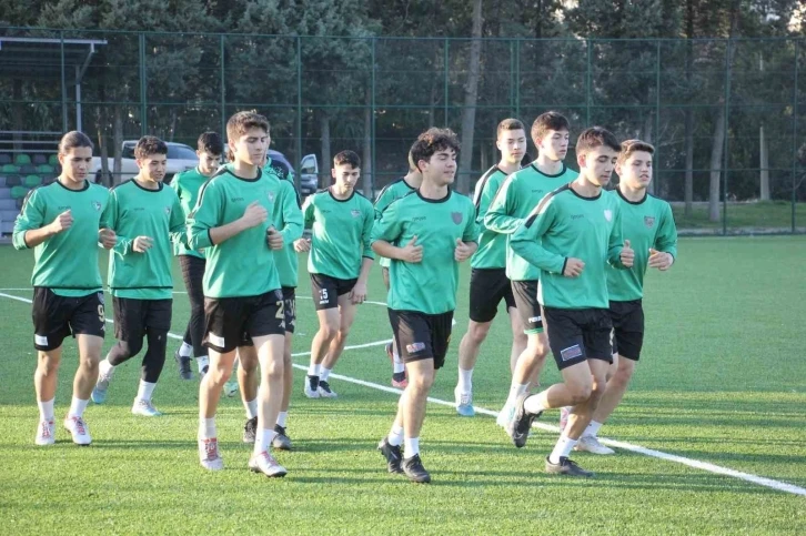 Ankara’dan 3 puan çıkartan Denizlispor’un gençleri, Bandırma maçına odaklandı
