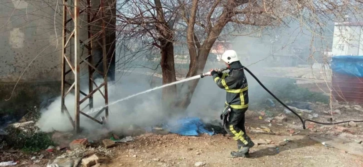 Antakya’da çöplük alanda yangın
