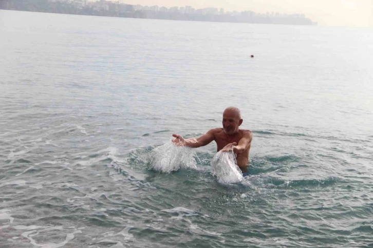 Antalya’da aralık ayında deniz keyfi
