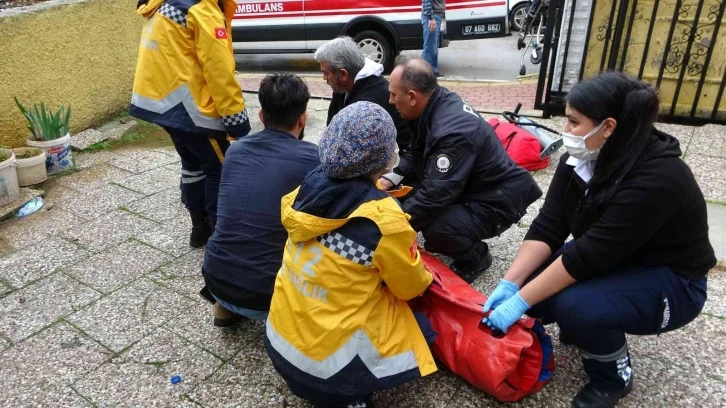 Antalya’da balkondan düşen kadın ağır yaralandı
