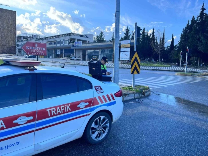 Antalya’da jandarmadan dronlu cep telefonu denetimi
