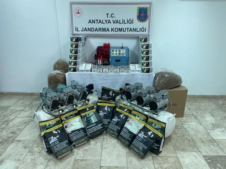 Antalya’da kaçak sigara imalatına jandarma baskını
