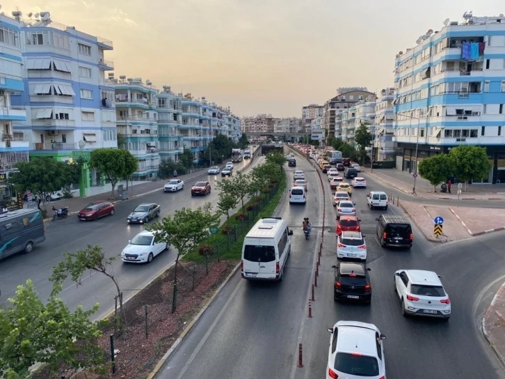 Antalya’da motorlu kara taşıtları sayısı 1 milyon 449 bin 123 oldu
