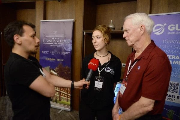 Bursa'da Apollo 9 ile 54 yıl önce Ay'a çıkan astronot: Duş, rahat bir yatak, güzel yemekler ve ailemi özledim